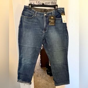 NWT Lee Cigarette Crop Jeans